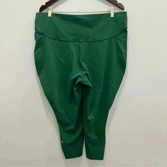 Lululemon Base Pace High Rise Crop 23”Brushed Nulux Everglade Green. Siz… - Picture 4 of 13